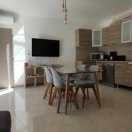 Cigale 1 Apartment